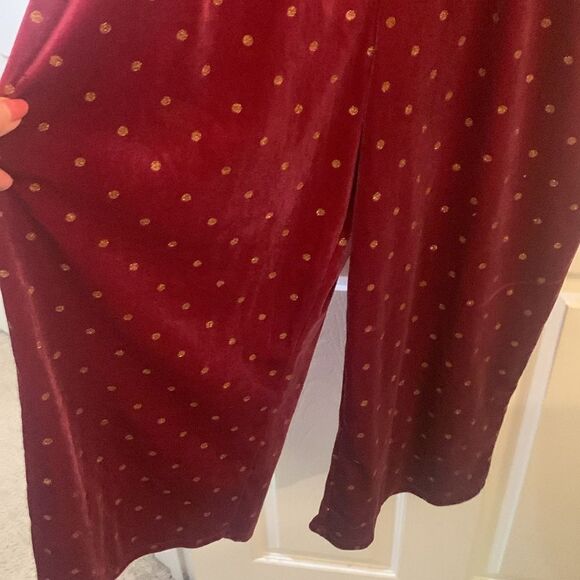 SO VELOUR JUMPSUIT CROPPED SHORT SLEEVE WITH GOLD GLITTER POLKA DOTS NWT - Picture 3 of 8